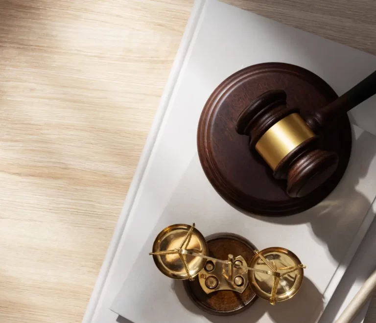 ¿Te han denegado el Permiso de Residencia? Pasos legales a seguir